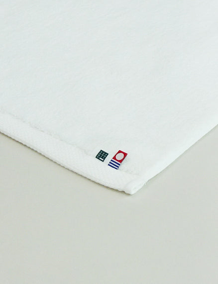 Modern Resort Bath Mat