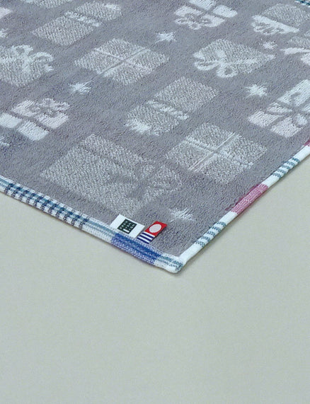 Glad face towel