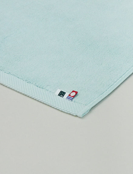 Modern Resort Bath Mat